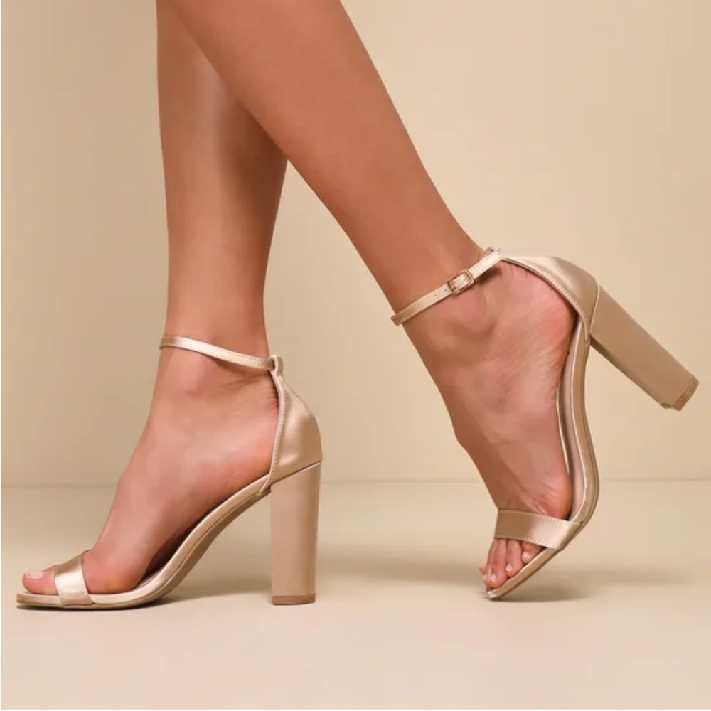 NWT champagne satin heels size 6.5